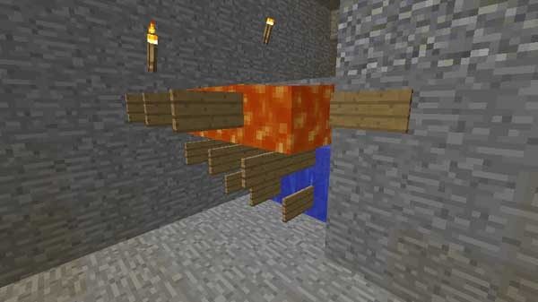 処理部分入り口に設置される溶岩